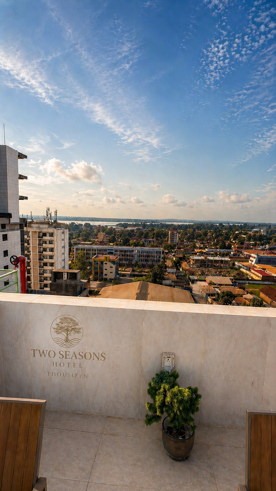 Vue panoramique sur Bangui depuis la terrasse de l'hôtel