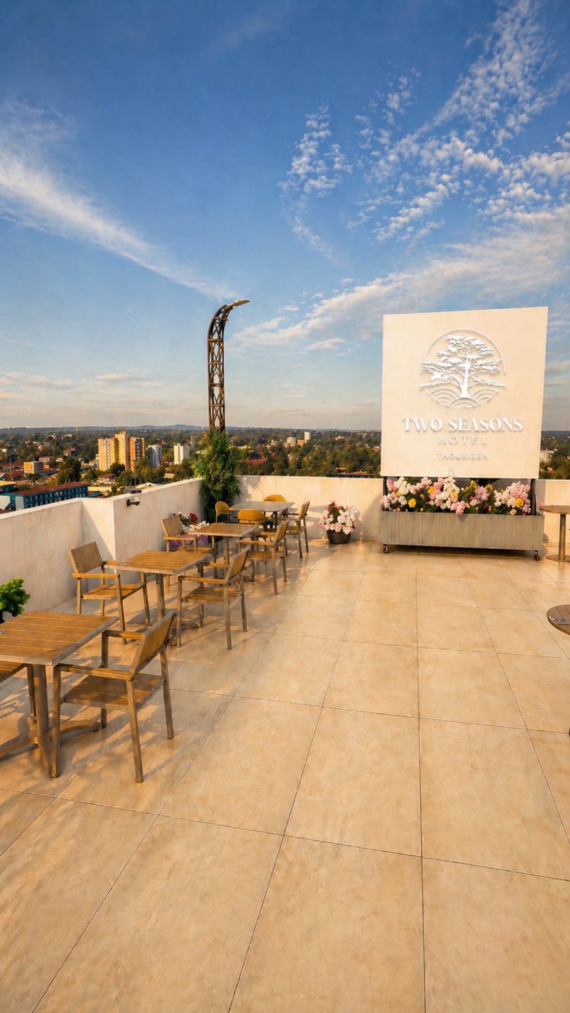 Terrasse panoramique de Two Seasons Hotel, vue sur Bangui